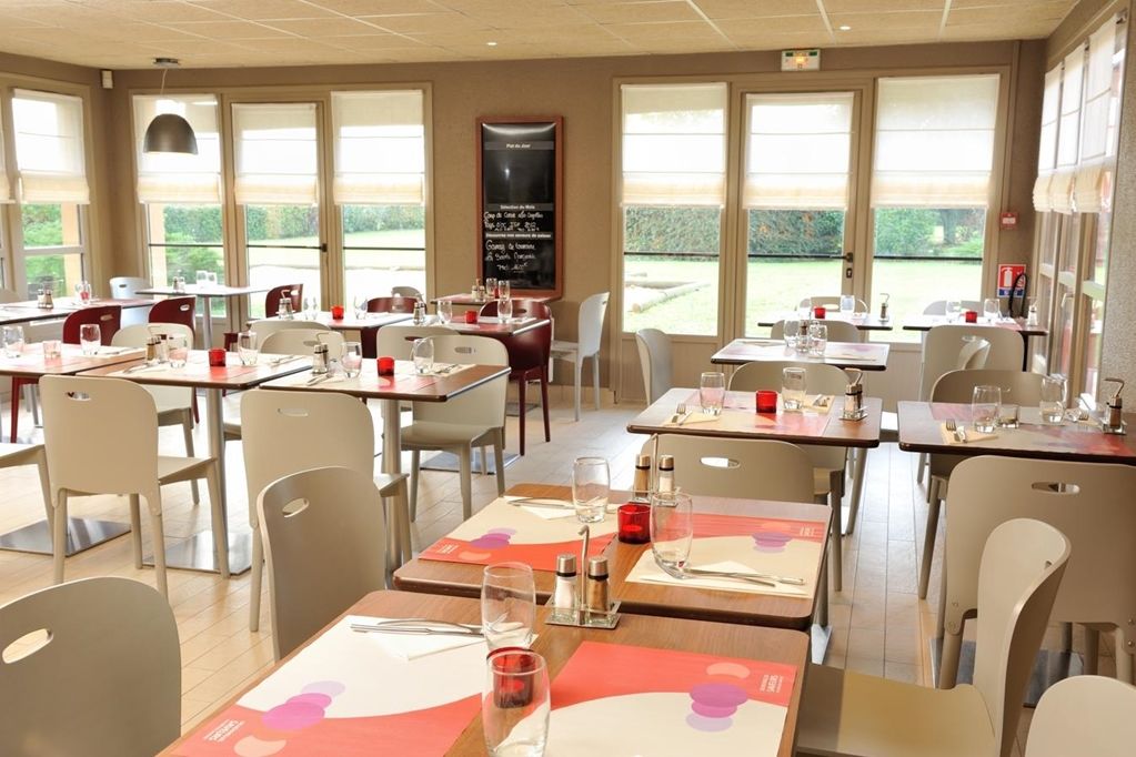 Kyriad Niort - La Creche Restaurant photo